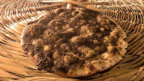 Picture showing the traditional Lebanese Manouche